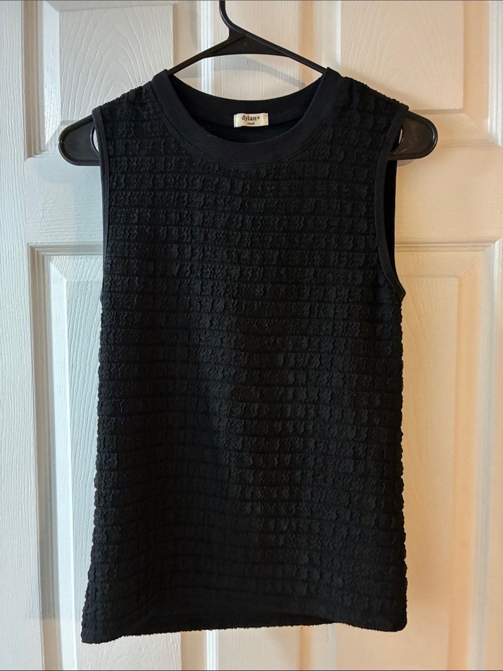 dylan Black Sleeveless Textured Knit Top